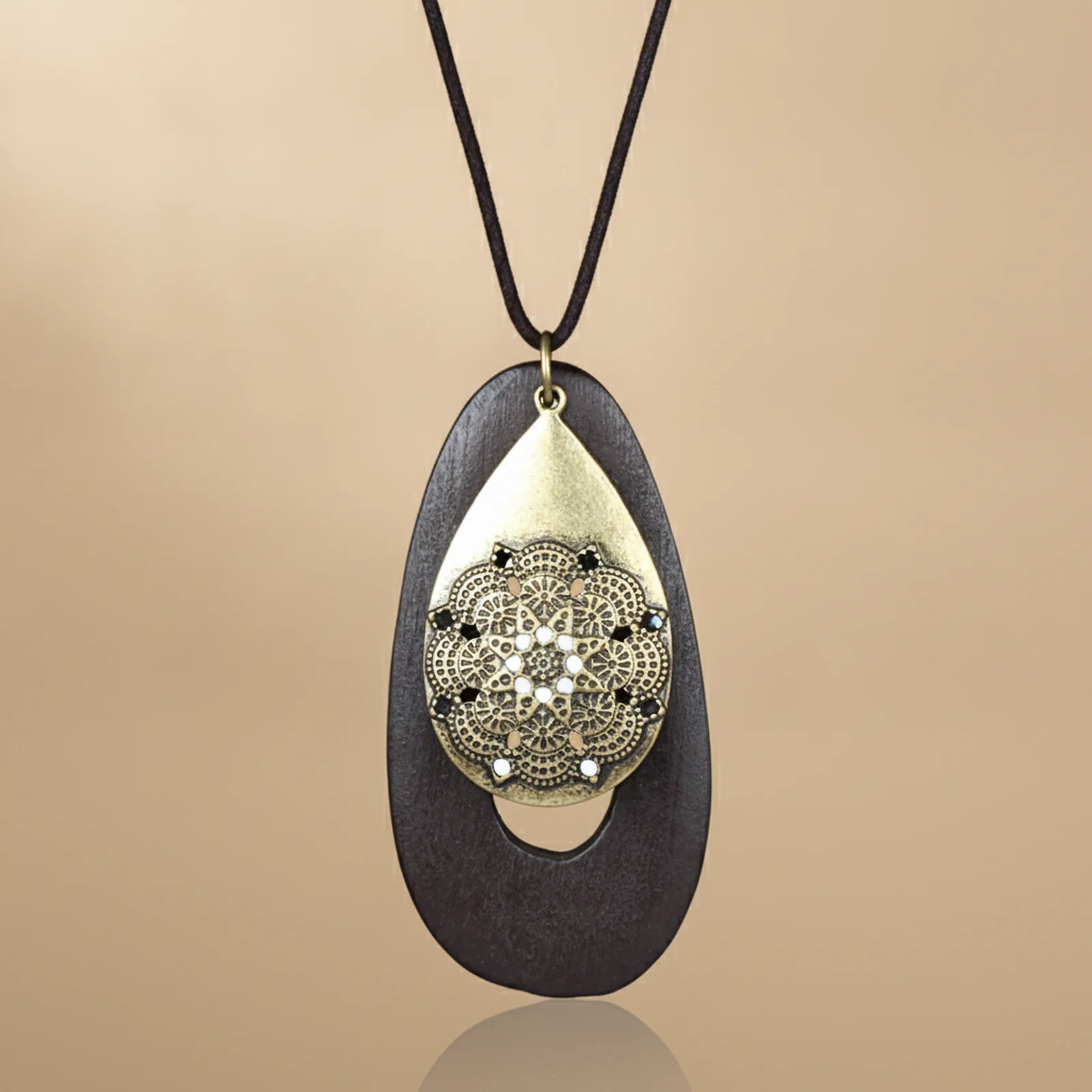 [CO000046] Colier Rose Shade Oval, din Lemn și Metal, cu Șnur de Piele